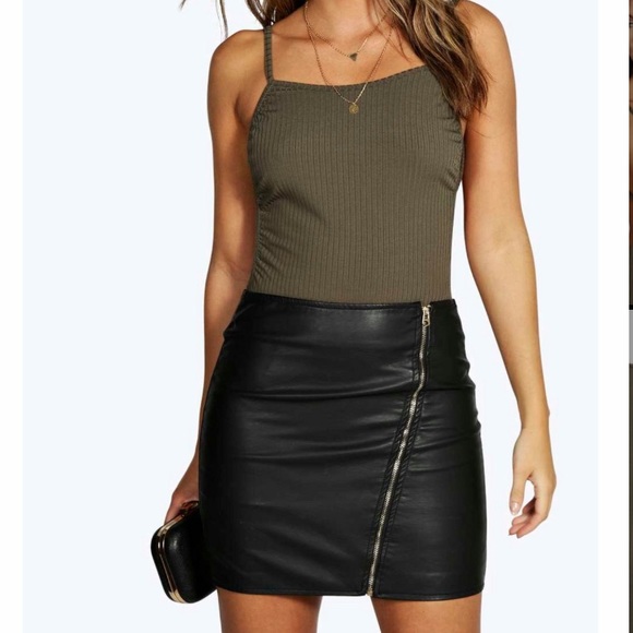 Olive Green Ribbed Open Back Bodysuit - Picture 3 of 7